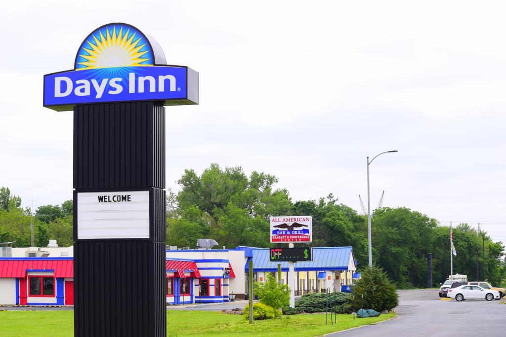 Days Inn By Wyndham Rock Falls Εξωτερικό φωτογραφία